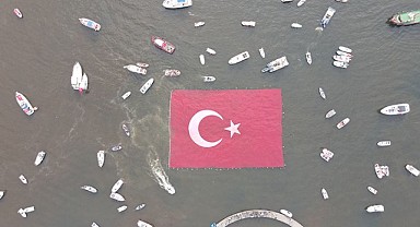 1923 metrekarelik dev Türk bayrağı Darıca’da açılacak
