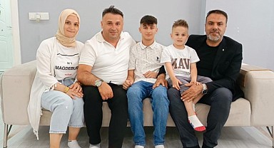 AK Partili Şakar, minik Egemen'e verdiği sözü tuttu