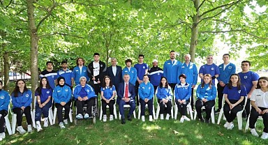 Büyükakın, Kağıtsporlu sporcularla bir araya geldi