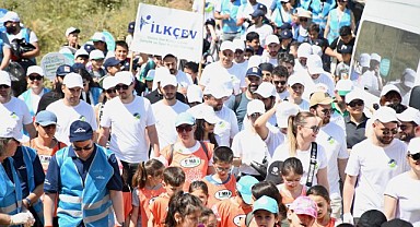 Denizli Göleti çevresinden 1 ton atık topladı