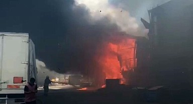 Gebze'de fabrika alev alev yandı!