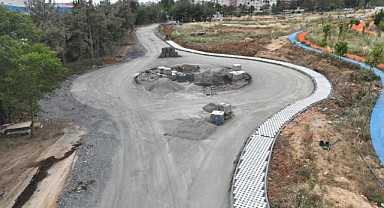 Gebze Millet Bahçesi'ne 3 bin 800 metre asfatl serildi