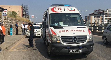 Halk otobüsü ani fren yaptı! 2 yolcu yaralandı