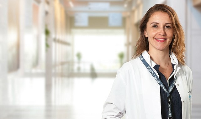 Kapalı havada bile güneş gözlüğü takılmalı!