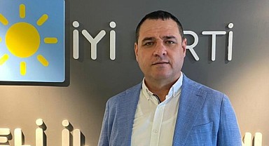 Nusret Acur istifa etti!
