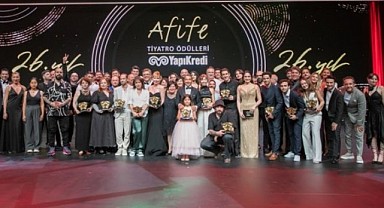 Şehir Tiyatroları 3 ödül birden aldı