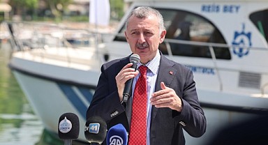 Yapay resifler Eskihisar'da suya indirildi