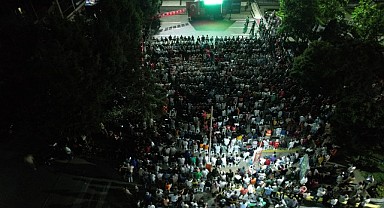 Çayırova’da Ay-Yıldızlı zafer coşkusu yaşandı