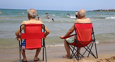 Çınarların deniz keyfi eğlenceli anlara sahne oldu