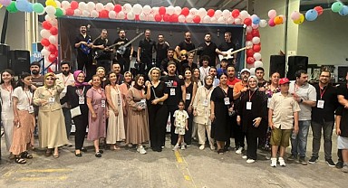 Darıca Yardım Ekibi, çocukların kalbine dokundu
