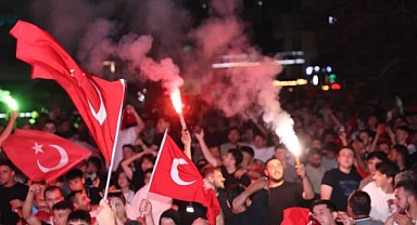 Gebze Meydanda Milli Takım coşkusu yaşandı