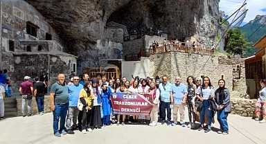 Gebze Trabzonlular Derneği 61 öğrenciyi Trabzon'a götürdü