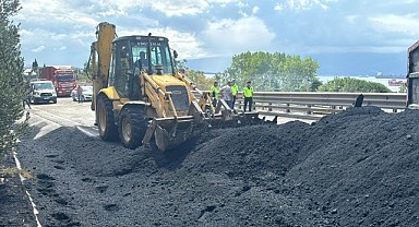 Kömür yüklü tır devrildi! Trafik kilitlendi