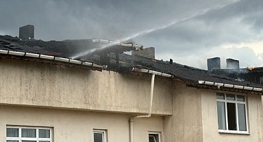 Lojmanda yangın çıktı! 1 kişi hastaneye kaldırıldı