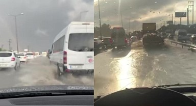 Sağanak yağış vatandaşı zor durumda bıraktı