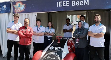 Bakan Kacır, Bilişim Vadisi’nde öğrencilerle buluştu