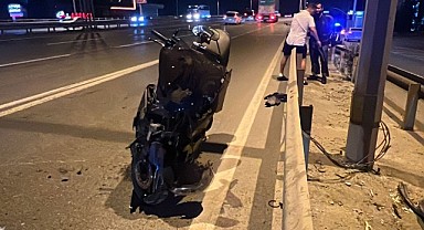 Bisiklete çarpan motosikletli yaralandı!