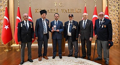 Gaziler ve Şehitler Vakfı üyeleri, Vali Aktaş’ı ziyaret etti