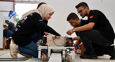İTÜ'lü genç mühendislerden büyük başarı! 3 ödül aldılar