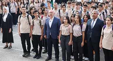 Bıyık, haftayı Darıcalı öğrencilerle açtı