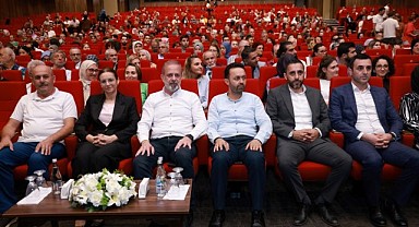 “Bozkırın Tezenesi” türkülerle anıldı