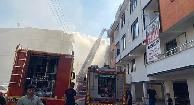 Çatı tadilatı sırasında yangın çıktı!