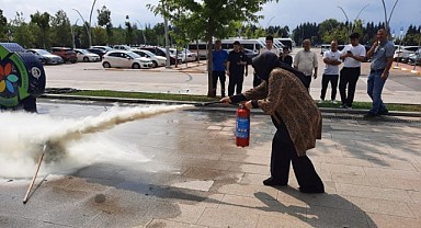 İtfaiye ekipleri, yangın söndürme eğitimi verdi