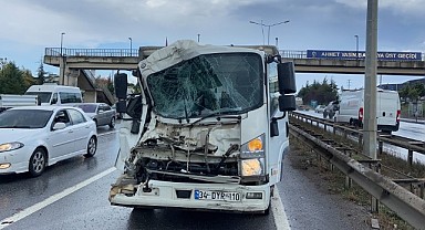 Kamyona arkadan çarptı!1 kişi yaralandı