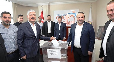 Ömeroğlu, delege seçimleri için oyunu kullandı