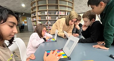 Akıl Oyunları Atölyesi’nde çocuklar eğlenirken öğreniyor