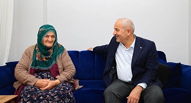 Büyükgöz, 101 yaşındaki Kıymet Teyze’yi ziyaret etti