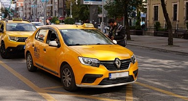 Büyükşehir ticari taksileri denetledi