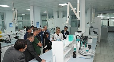 İSU, yurt dışından gelen ziyaretçilere tecrübelerini aktarıyor