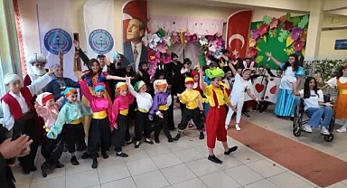 Masal festivali renkli görüntülere sahne oldu