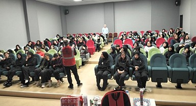 Okullarda deprem tatbikatı yapıldı