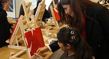 SEKA’da Cumhuriyet tuvallere yansıtıldı