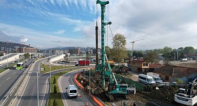 Solaklar üstgeçidinde kazıklar çakılıyor