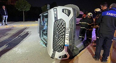 Alkollü sürücü elektrik direğine çarptı!