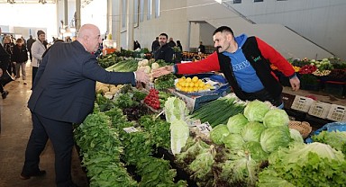 Bıyık, kapalı pazarının nabzını tuttu