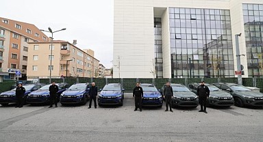 Gebze Belediyesi, İlçe Emniyet'e 8 araç teslim etti
