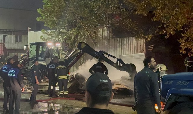 Gebze’de korkutan yangın! Palet deposu küle döndü