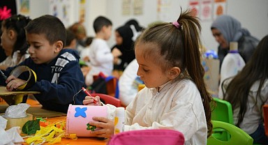 Geri dönüşüme çocuk eli değdi