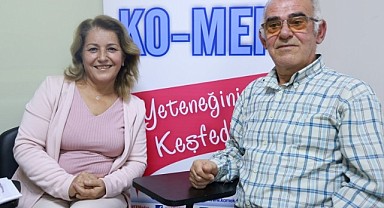 İşitme engelli gelinleri için işaret dili öğrendiler
