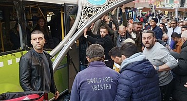 Kontrolden çıkan araç 6 kişiyi ezdi!