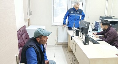 Köprü altında kalıyordu, sıcak yuvaya kavuştu