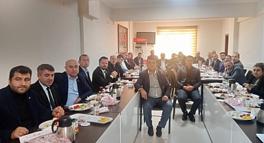 MHP Çayırova basınla buluştu