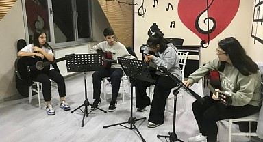 Müzik kursları Dilovası'nın gözdesi oldu