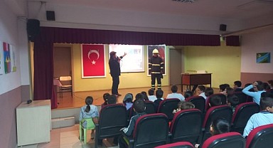 Öğrenciler itfaiyecilerden mesleği öğrendi