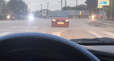 Seyir halindeki araç geri geri ilerledi!