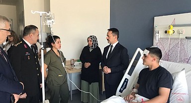 Vali Aktaş, kaza geçiren jandarmayı ziyaret etti